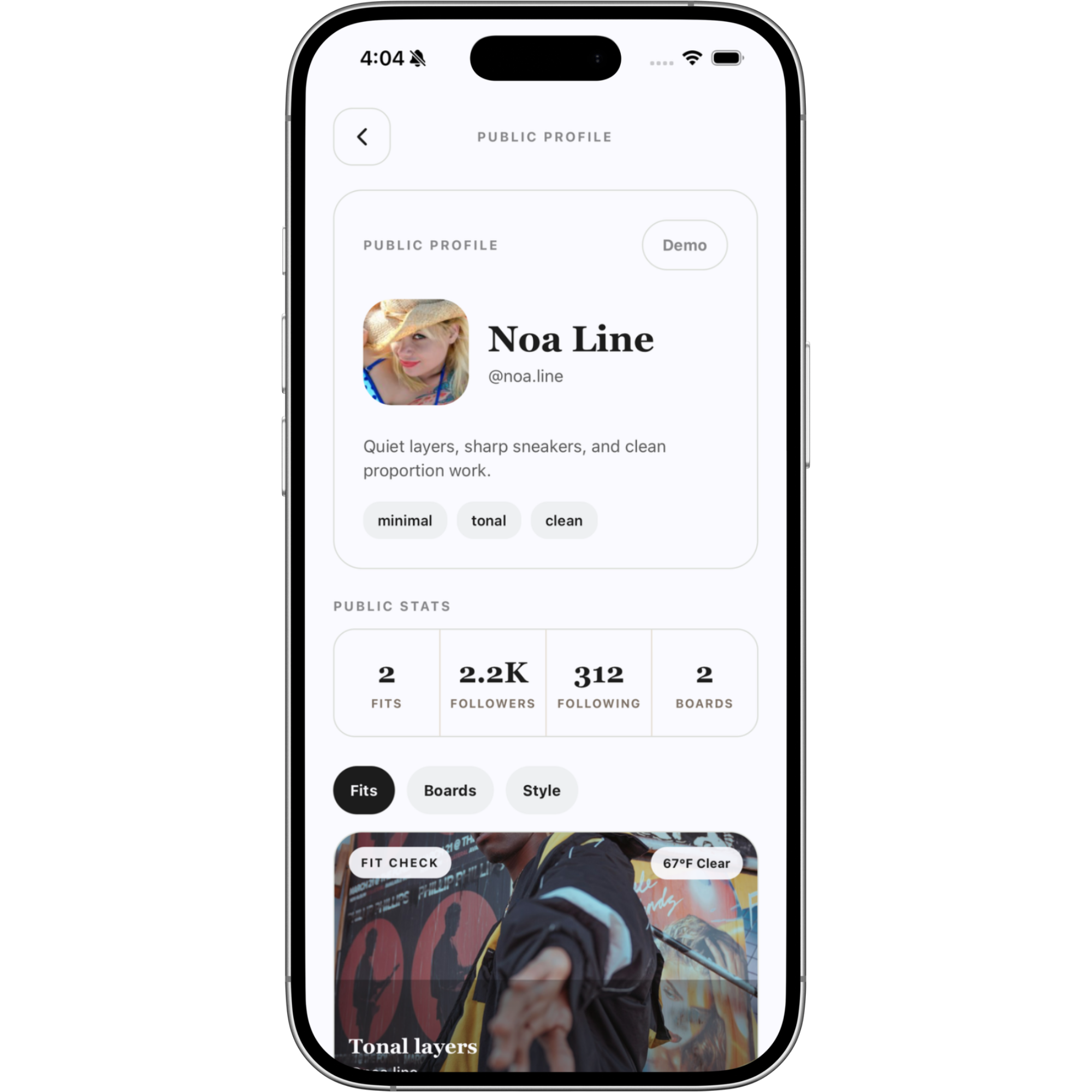 Klozu public profile screen with fit stats and profile details.